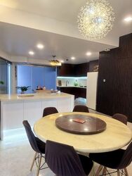 Straits Gardens (D27), Terrace #546882961